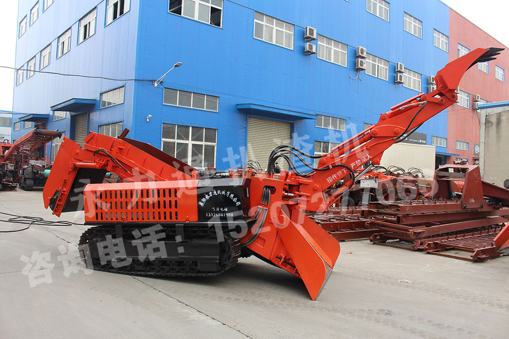 履帶折尾扒渣機.jpeg 履帶折尾扒渣機.jpeg